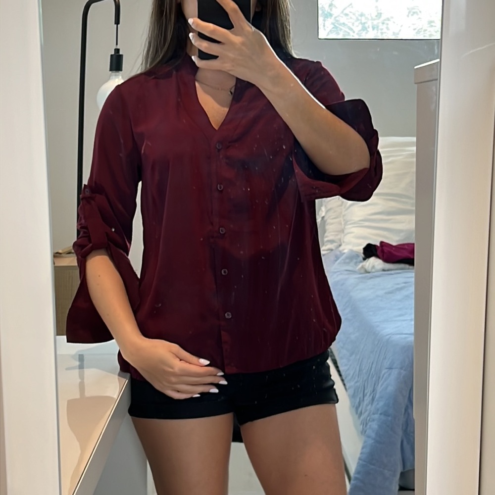 EXPRESS XS Burgundy button down shirt rolled up sleeves slit on back detail Y2K